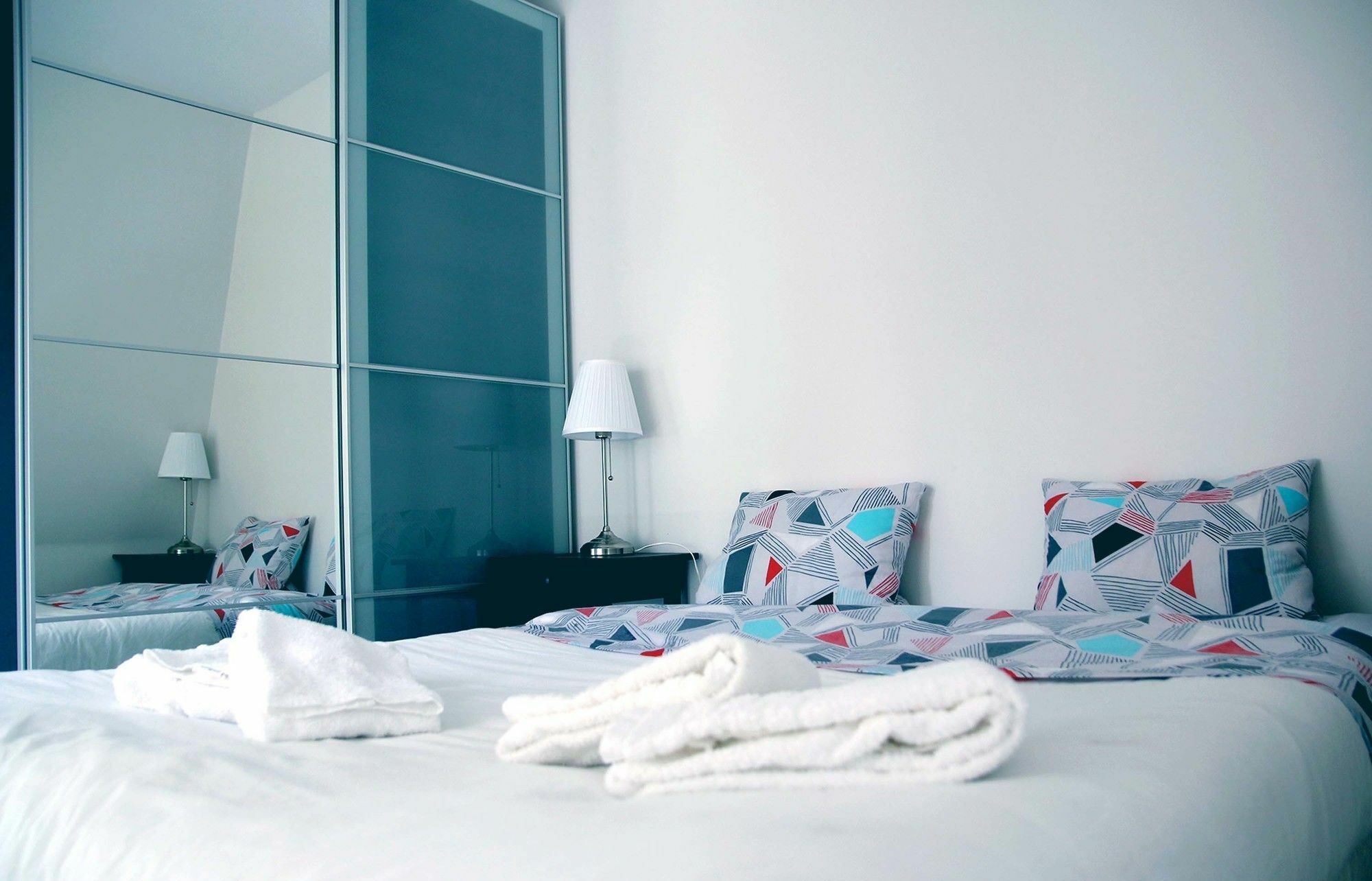 פריז Rue De Ponthieu Central Furnished Apartment מראה חיצוני תמונה